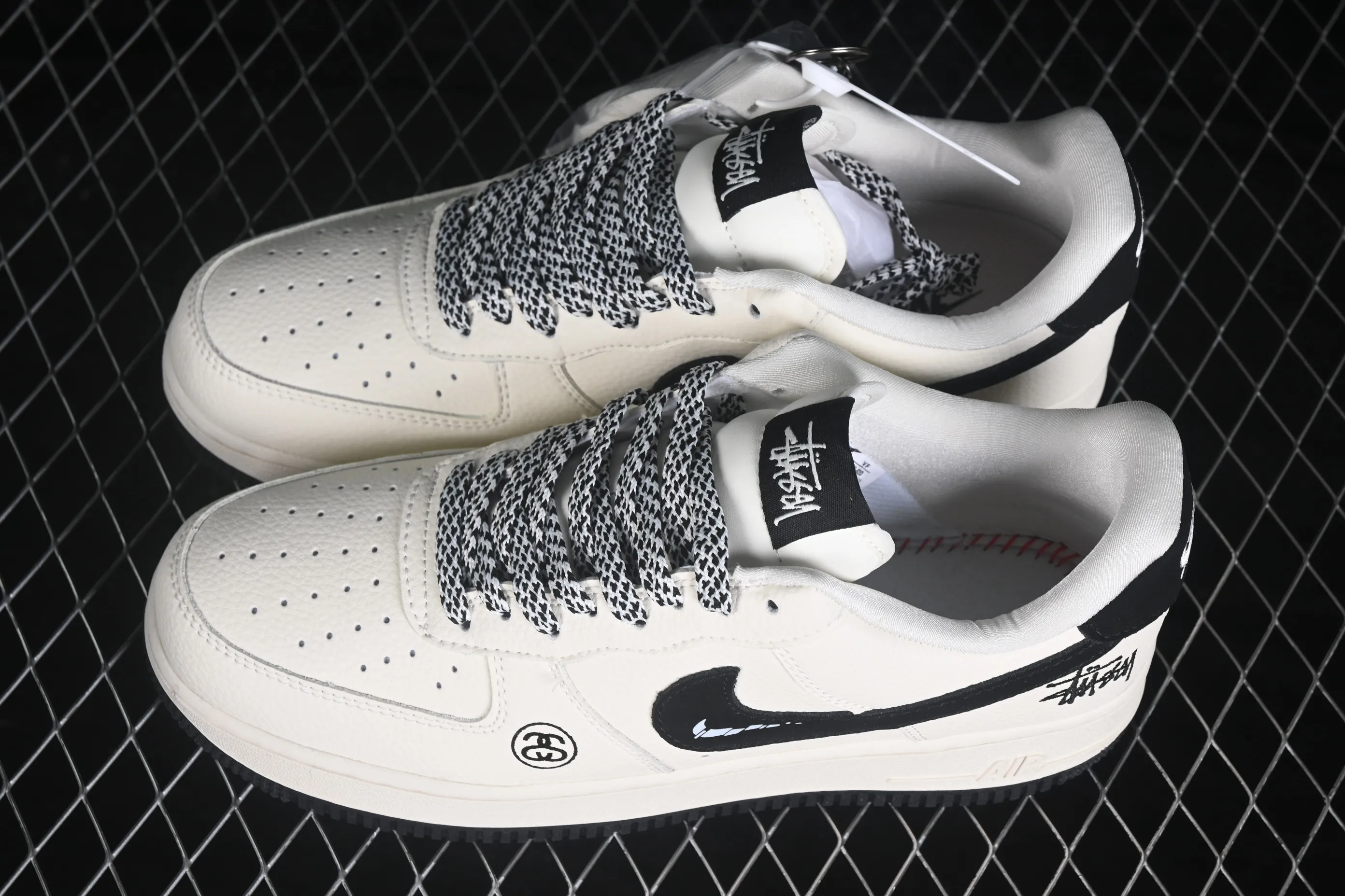 All categories Nk Air Force 1 Air Force series Nk Air Force 1 Low Air Force low-top Nike Air Force 1'07 Low joint model Air Force 1 low-top casual sneakers DN1688-820